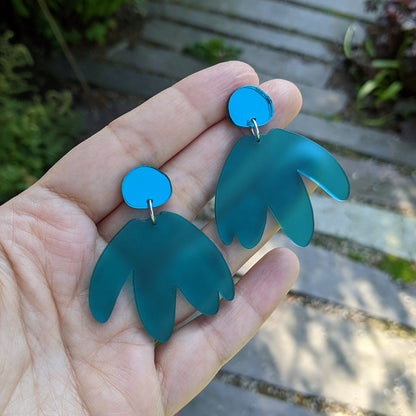 * Sample * Daisy Drop Earrings