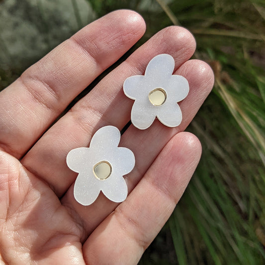 * Sample * Flower Stud